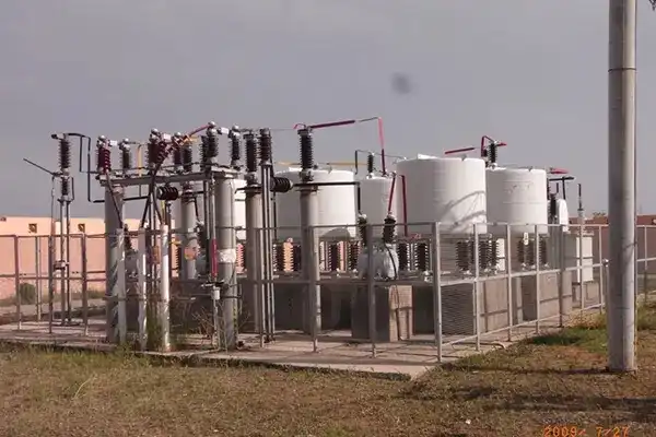 How to install 10kV outdoor line compensation equipment safely